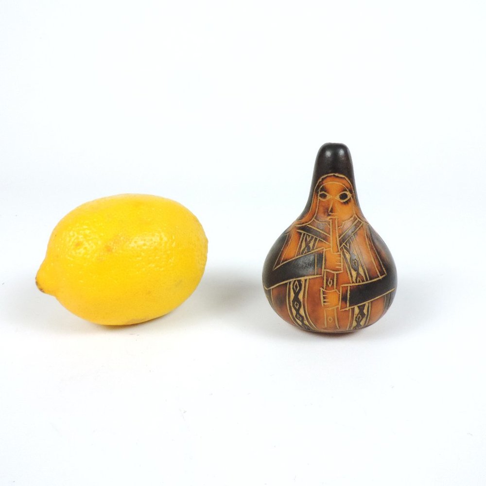 Hand-Carved Peruvian Gourd - Small - Picture 7 of 7